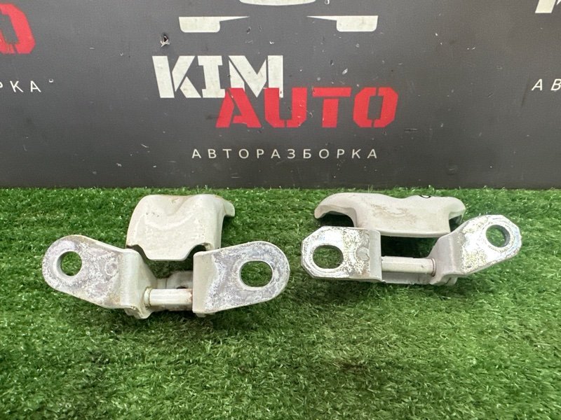 Петли двери Kia Cerato 2 2011 TD