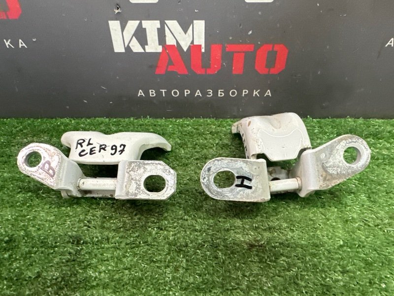 Петли двери Kia Cerato 2 2011 TD