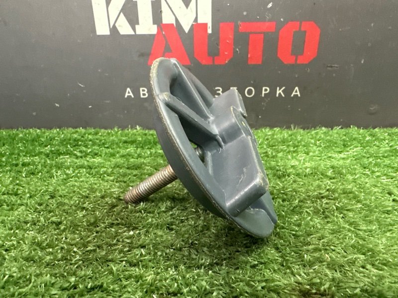 Болт крепления запасного колеса Kia Cerato 2 2011 TD