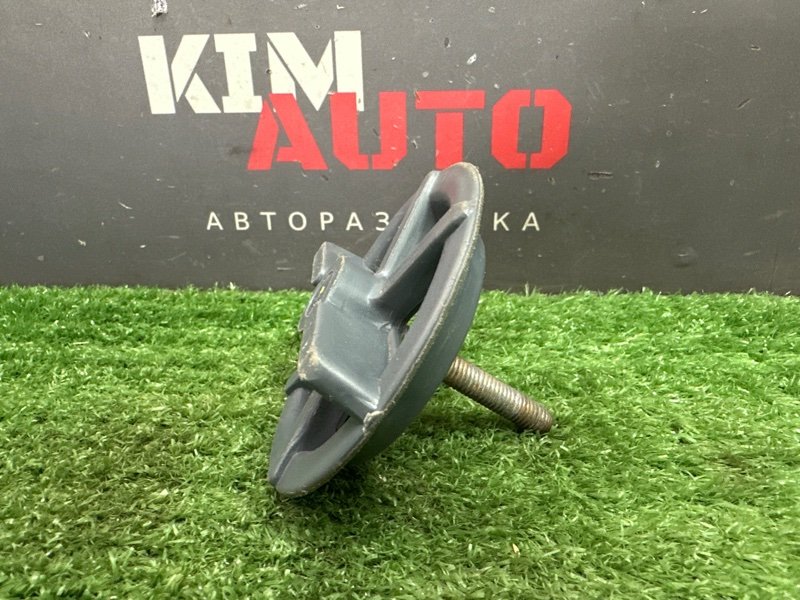 Болт крепления запасного колеса Kia Cerato 2 2011 TD