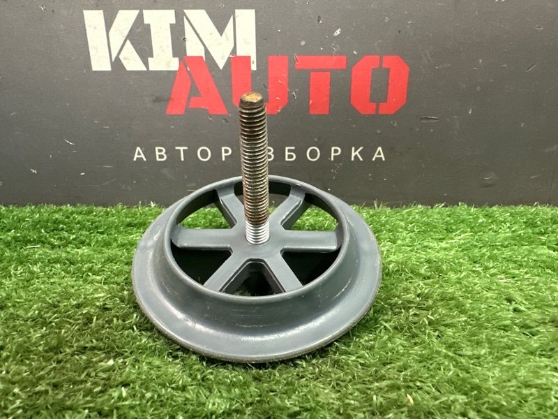 Болт крепления запасного колеса Kia Cerato 2 2011 TD
