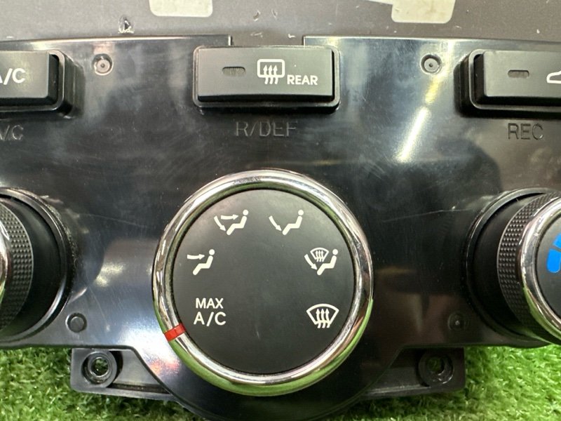 Блок управления отопителем и кондиционером Kia Cerato 2 2011 TD