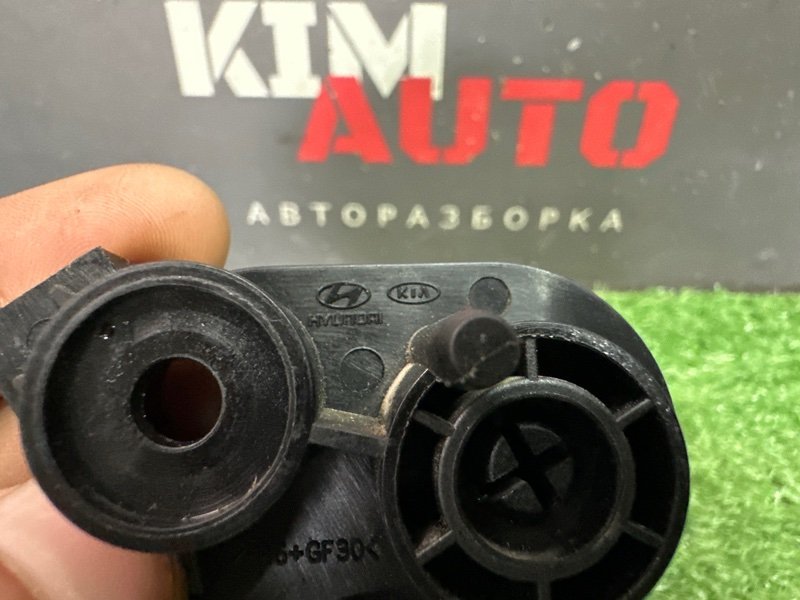 Ручка открывания капота Kia Cerato 2 2011 TD