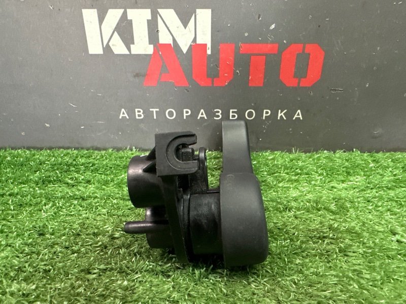 Ручка открывания капота Kia Cerato 2 2011 TD