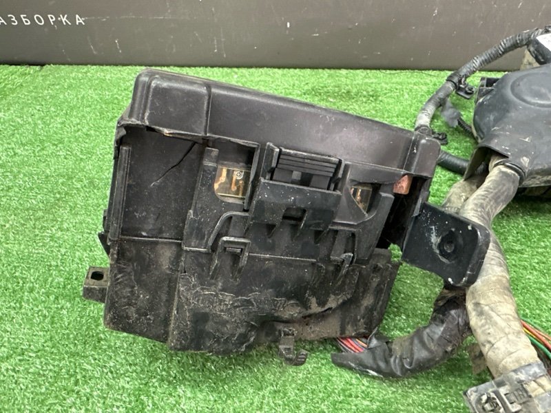 Проводка моторного отсека с блоком предохранителей Kia Cerato 2 2011 TD