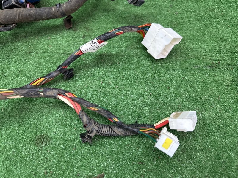 Проводка моторного отсека с блоком предохранителей Kia Cerato 2 2011 TD