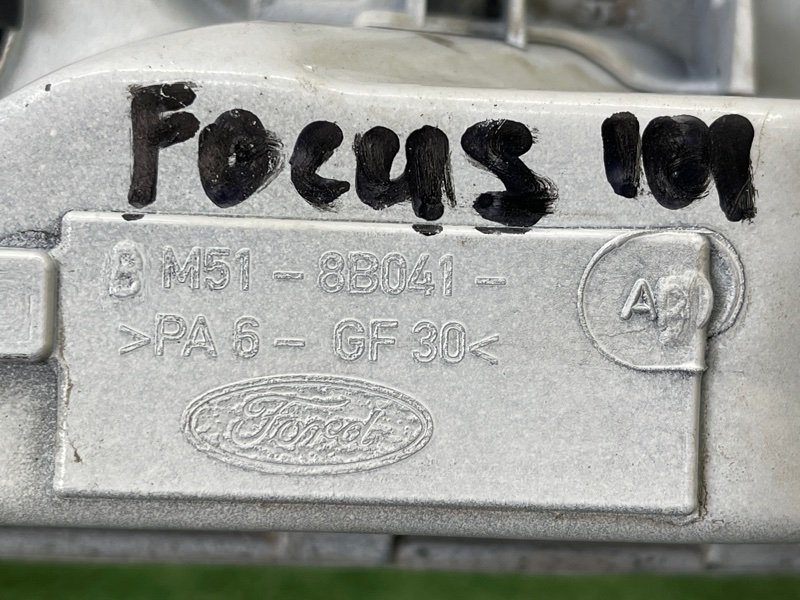 Панель передняя(телевизор) Ford Focus 2 2008 CB