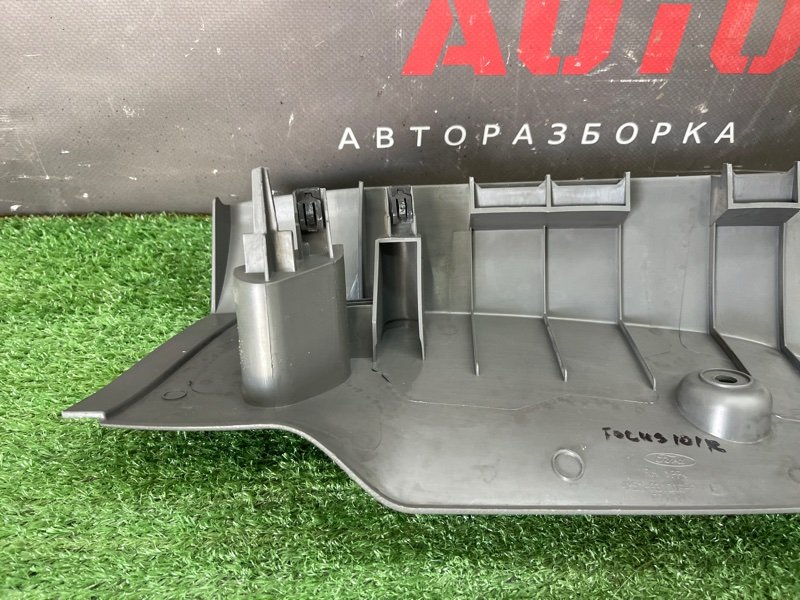Накладка стойки кузова Ford Focus 2 2008 CB