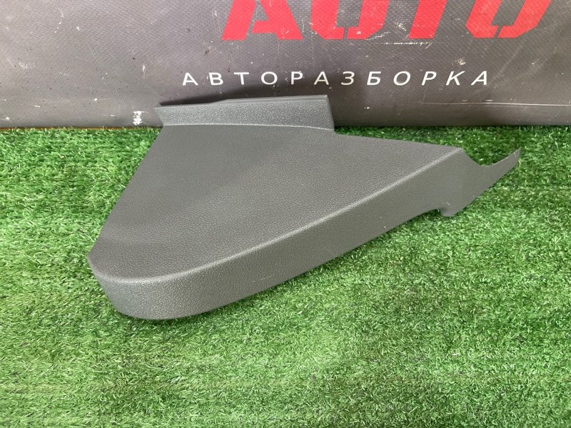 Накладка торпедо боковая Ford Focus 2 2008 CB