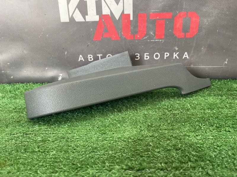 Накладка торпедо боковая Ford Focus 2 2008 CB