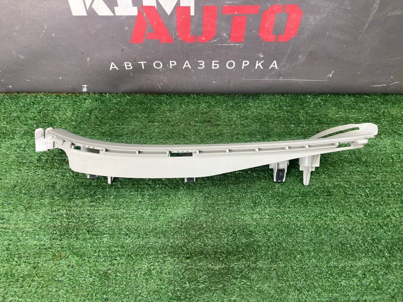 Накладка стойки кузова Ford Focus 2 2008 CB