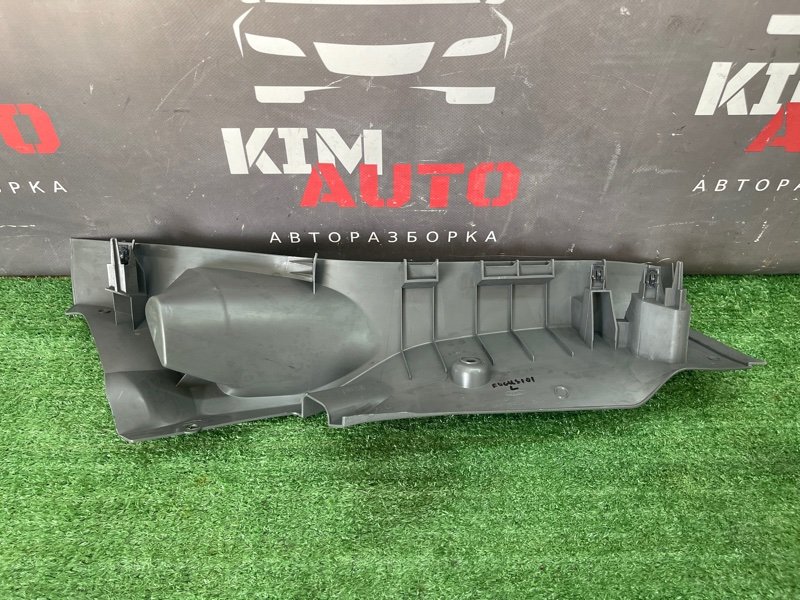 Накладка стойки нижняя Ford Focus 2 2008 CB