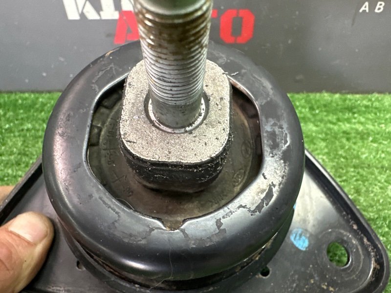 Подушка/опора двигателя Kia Cerato 2 2011 TD