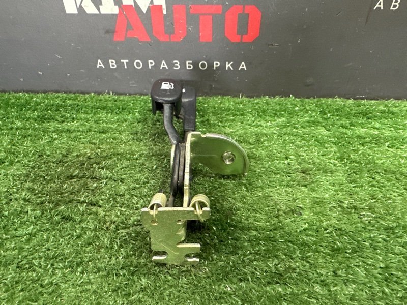 Ручка открывания бензобака и багажника Kia Cerato 2 2011 TD