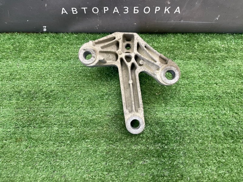 Кронштейн кпп Ford Focus 2 2008 CB