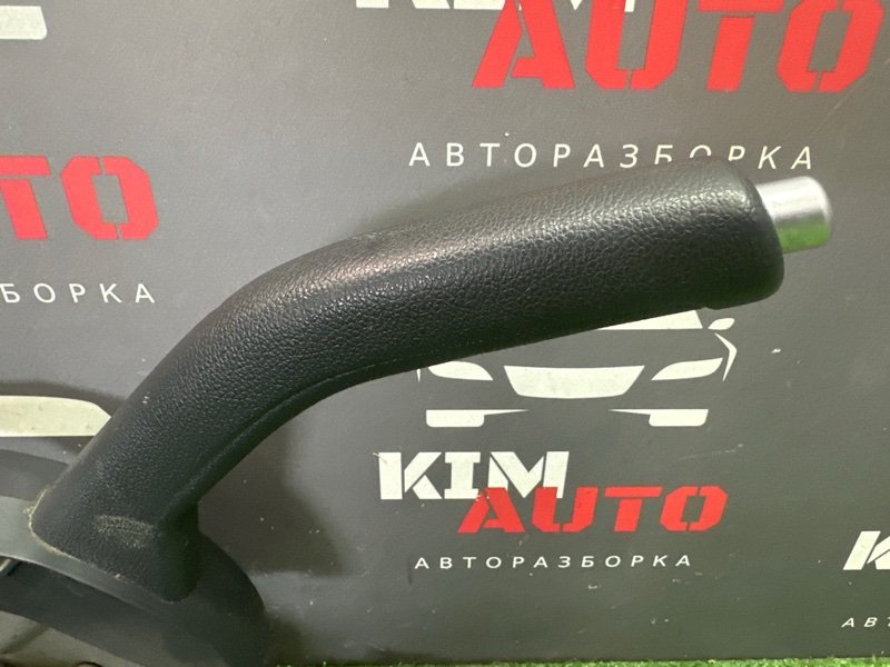 Рычаг стояночного тормоза (ручник) Kia Cerato 2 2011 TD