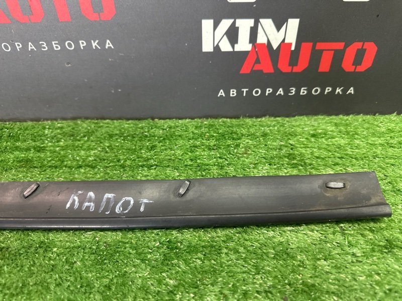 Уплотнитель капота Kia Cerato 2 2011 TD