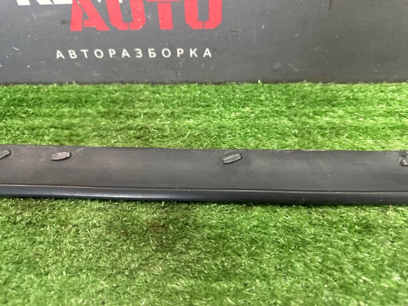 Уплотнитель капота Kia Cerato 2 2011 TD
