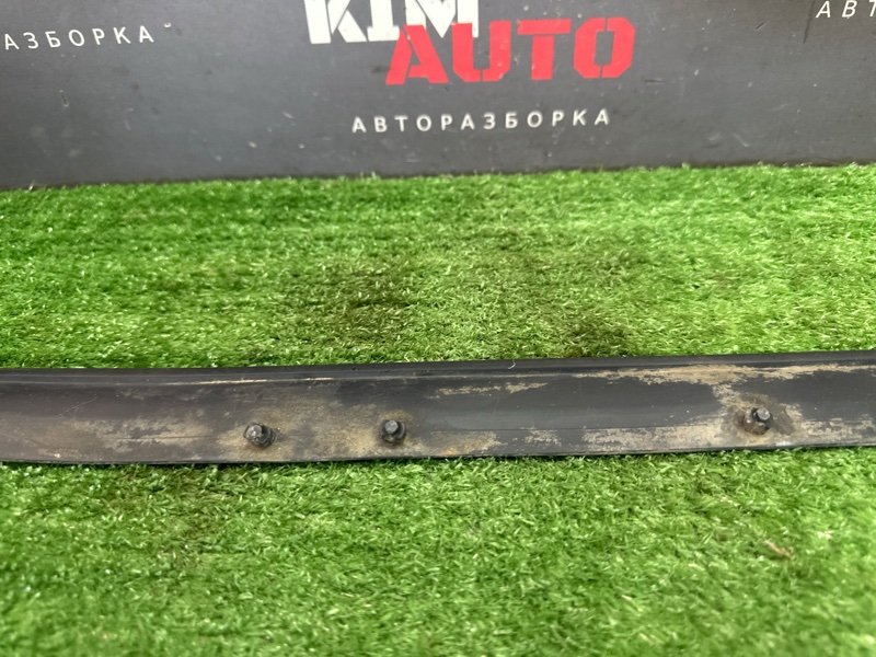 Уплотнитель капота Kia Cerato 2 2011 TD