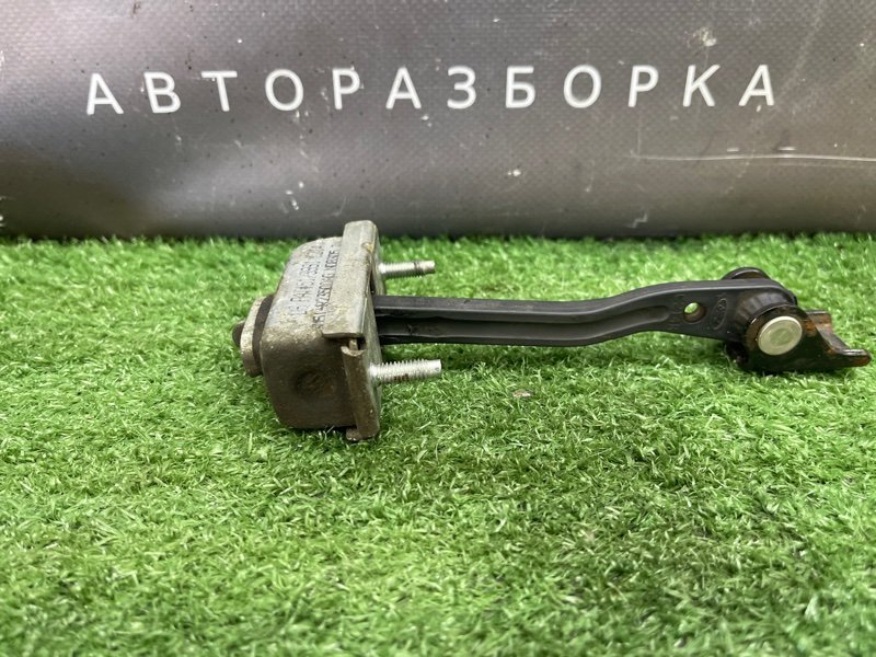 Ограничитель двери Ford Focus 2 2008 CB