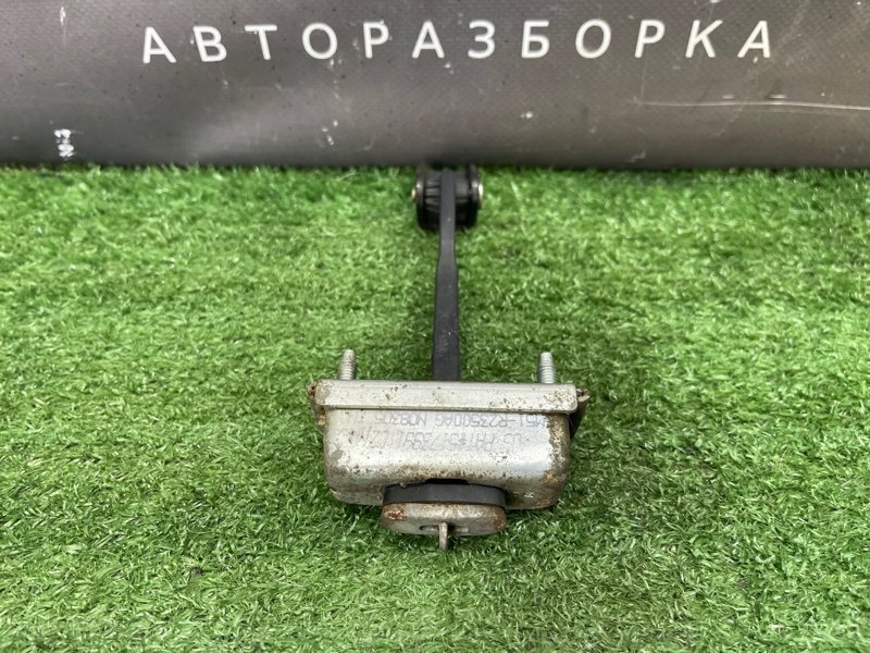 Ограничитель двери Ford Focus 2 2008 CB