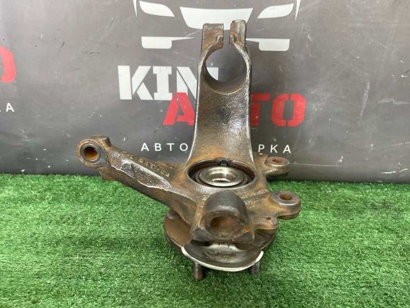 Кулак поворотный Ford Focus 2 2008 CB