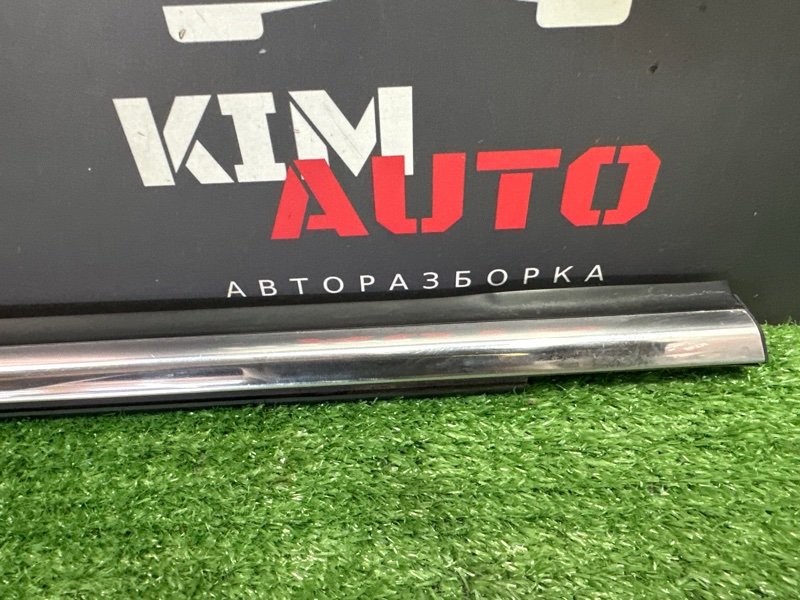 Уплотнитель стекла наружный (Бархотка) Kia Sportage 3 2014 SL