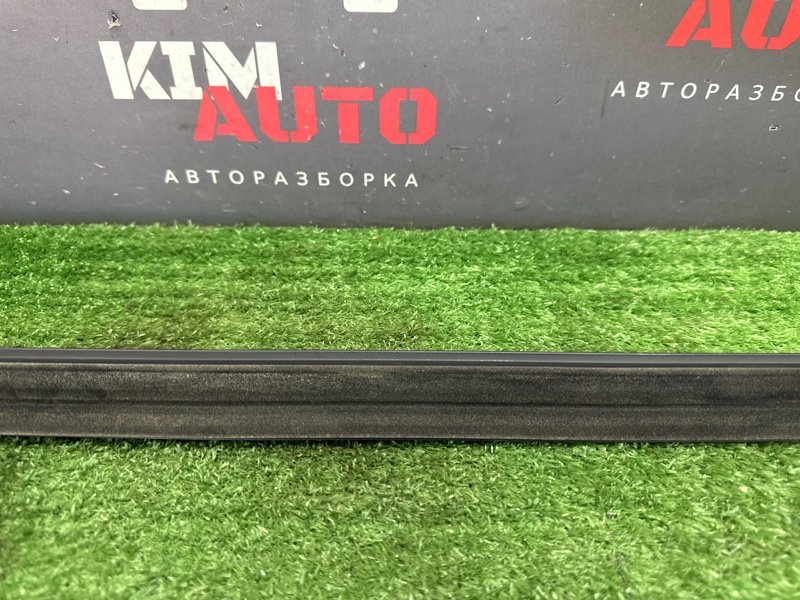 Уплотнитель стекла наружный (Бархотка) Kia Sportage 3 2014 SL