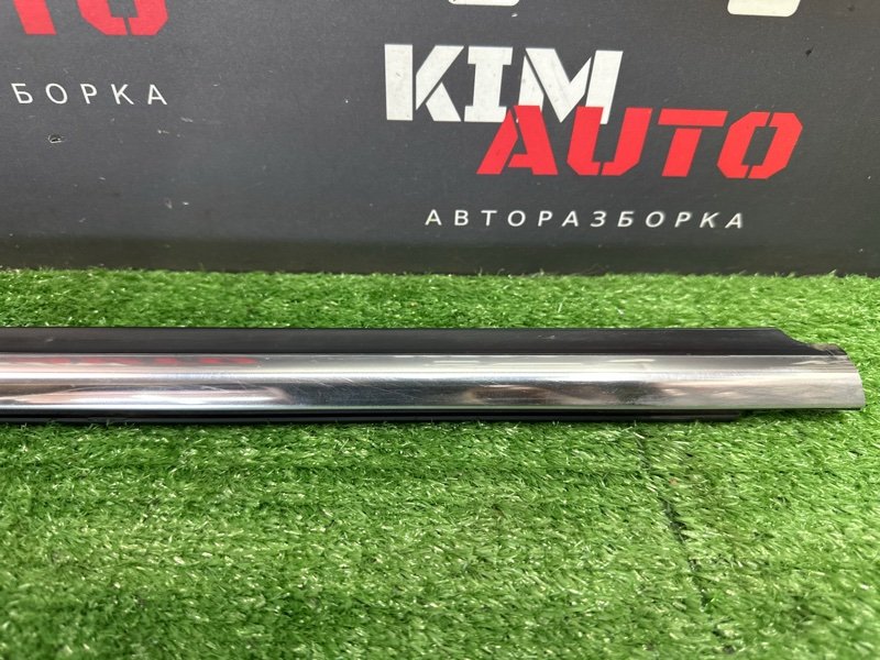 Уплотнитель стекла наружный (Бархотка) Kia Sportage 3 2014 SL