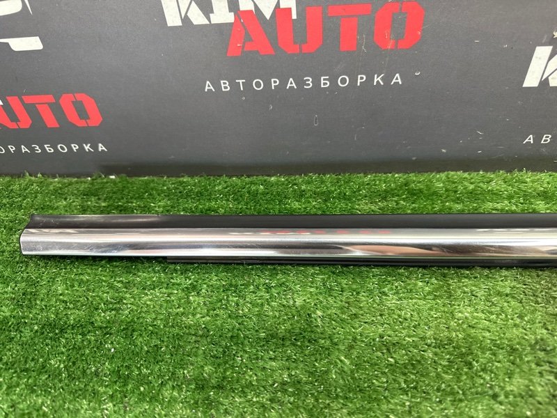 Уплотнитель стекла наружный (Бархотка) Kia Sportage 3 2014 SL