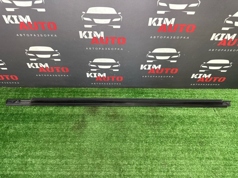 Уплотнитель стекла наружный (Бархотка) Kia Sportage 3 2014 SL