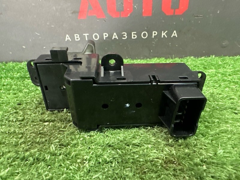 Блок подогрева сидений Kia Sportage 3 2014 SL