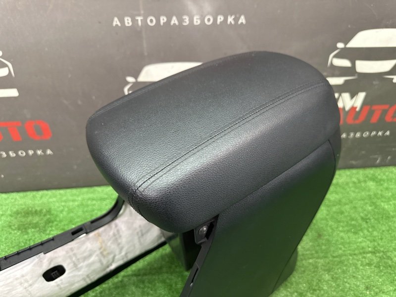 Центральная Консоль с подлокотником Kia Sportage 3 2014 SL