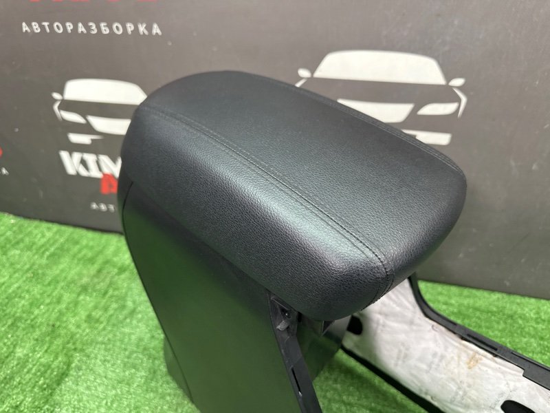 Центральная Консоль с подлокотником Kia Sportage 3 2014 SL