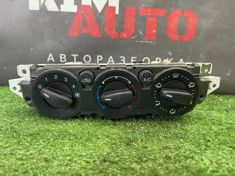 Блок управления отопителем и кондиционером Ford Focus 2 2008 CB