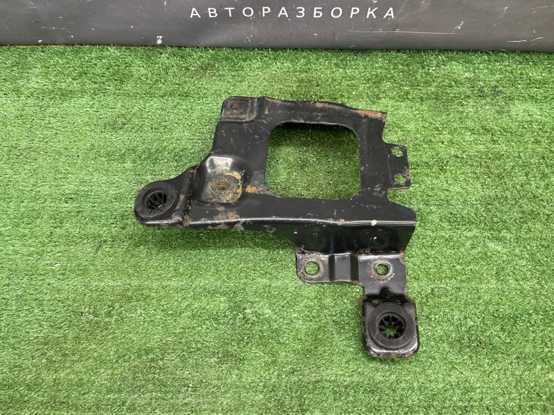 Кронштейн площадки Акб Ford Focus 2 2008 CB