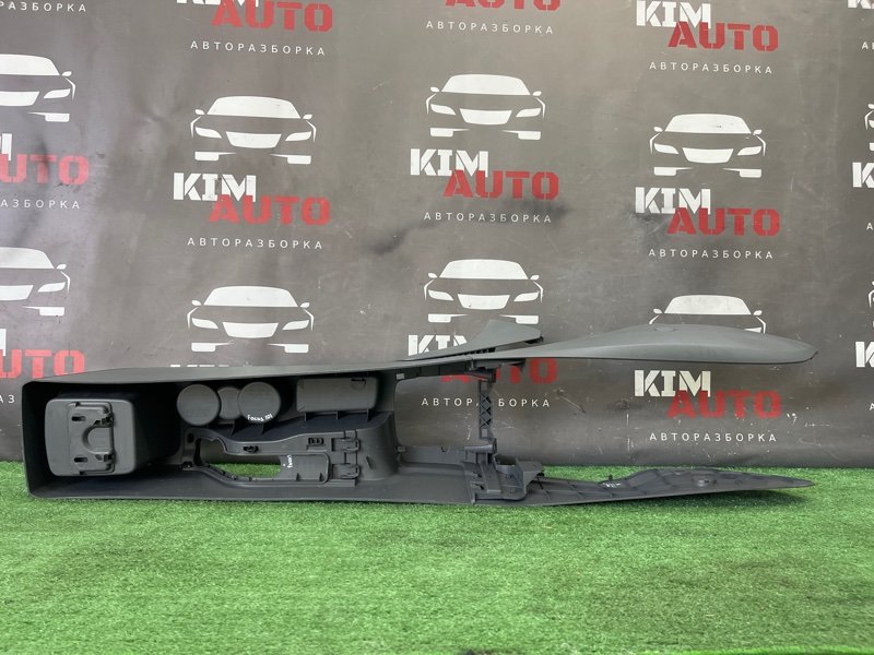 Центральная консоль(тоннель) МКПП Ford Focus 2 2008 CB