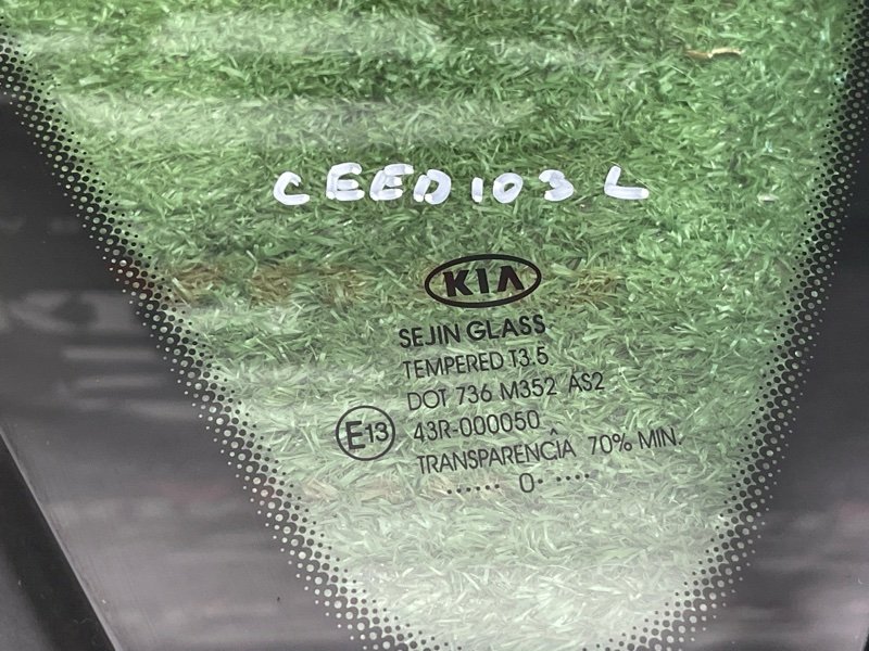 Стекло глухое заднее Kia Ceed 1 2010 ED