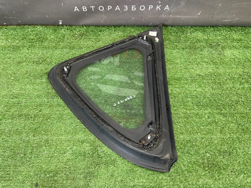 Стекло глухое заднее Kia Ceed 1 2010 ED