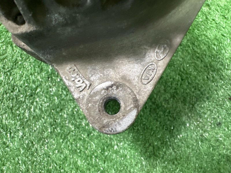 Генератор Kia Sportage 3 2014 SL