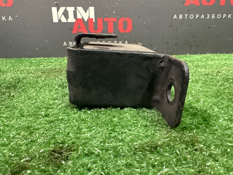 Противовес Kia Sportage 3 2014 SL