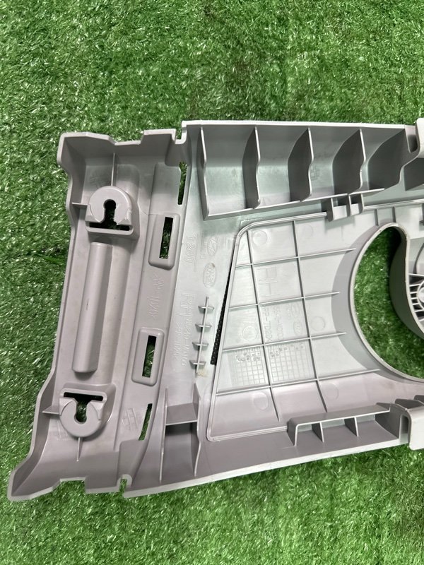 Накладка центральной стойки верхняя Hyundai Creta 2017 GS