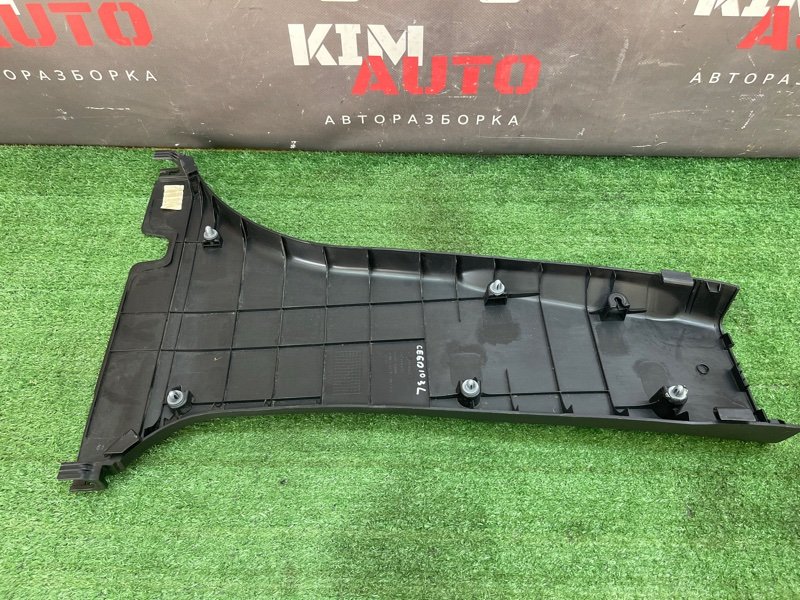 Накладка центральной стойки нижняя Kia Ceed 1 2010 ED