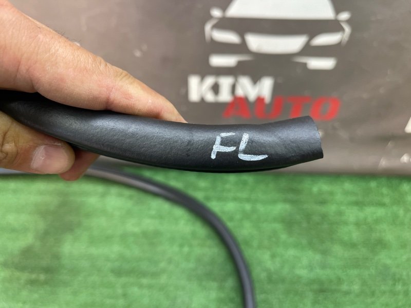 Уплотнитель проема двери Kia Ceed 1 2010 ED