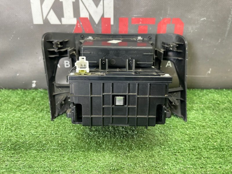 Пепельница с бардачком Kia Ceed 1 2010 ED