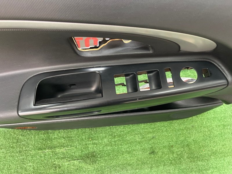 Обшивка двери Kia Ceed 1 2010 ED