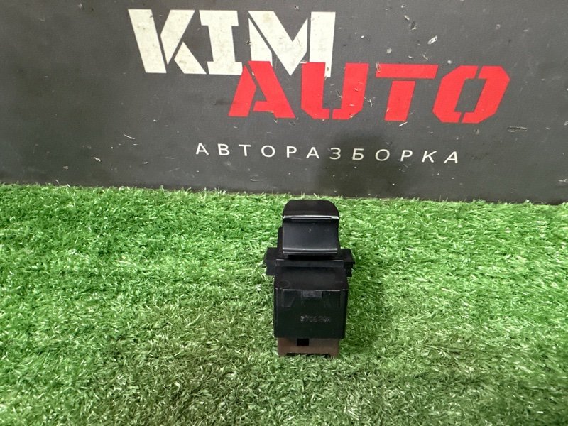 Кнопка стеклоподъемника Hyundai Creta 2017 GS