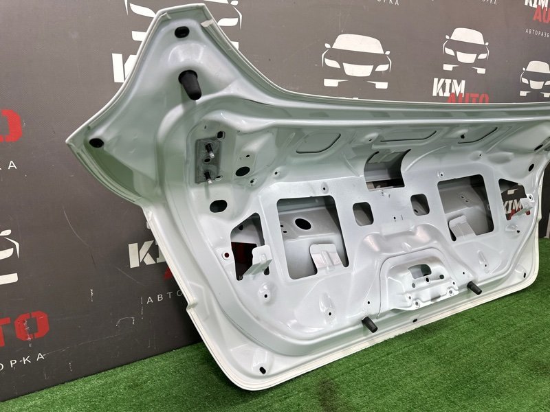 Крышка багажника Ford focus 3 2012 CB8