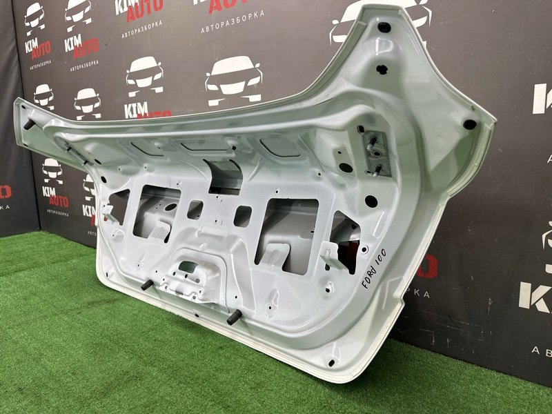 Крышка багажника Ford focus 3 2012 CB8