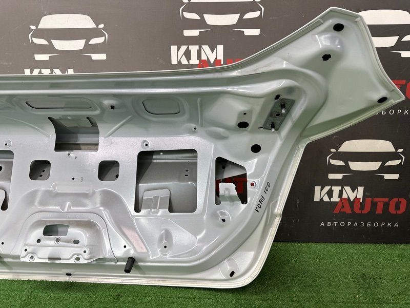 Крышка багажника Ford focus 3 2012 CB8